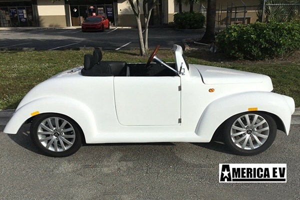 White America EV 39 Roadster 4 Passenger Golf Cart affordable golf cart rental, golf cart rent on top of the world