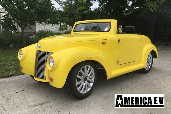 Yellow America EV 39 Roadster 4 Passenger Golf Cart affordable golf cart rental, golf cart rent on top of the world